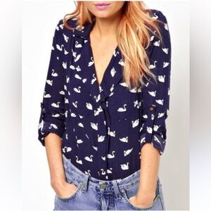 Anthropologie’s Maeve, Bethesda Blue Swan Top, Excellent Condition, Adorable! S